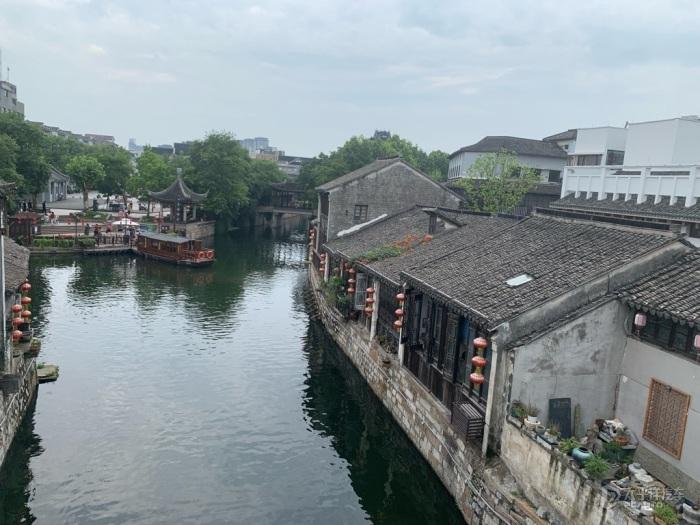 沪指四连阳！“中字头”再显神威，地产继续狂飙，地产ETF(159707)周涨超9%！CXO巨头闪崩跌停，发生了什么？