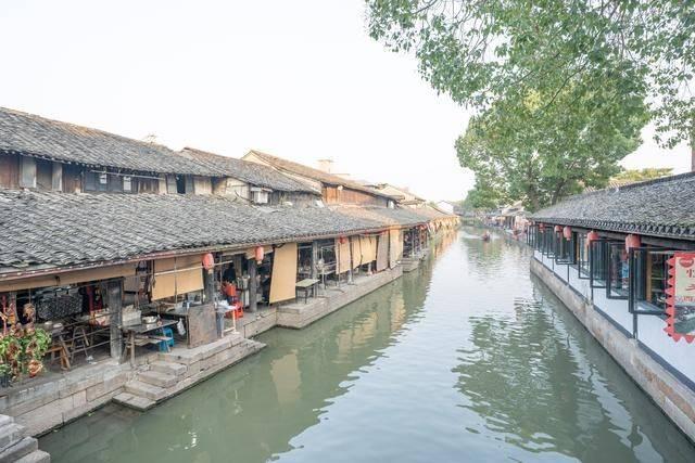 蹲点水上服务区 触摸长江航运新脉动